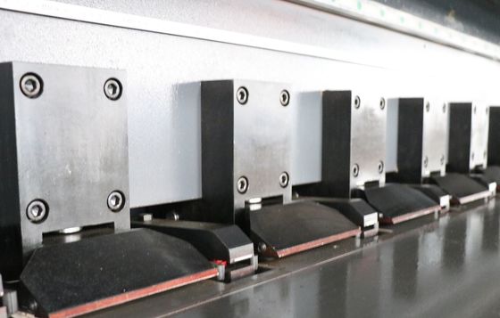 Mesin Potong CNC Lembaran Logam 1250x6000Mm, Mesin Grooving UV Vertikal V 0.4mm