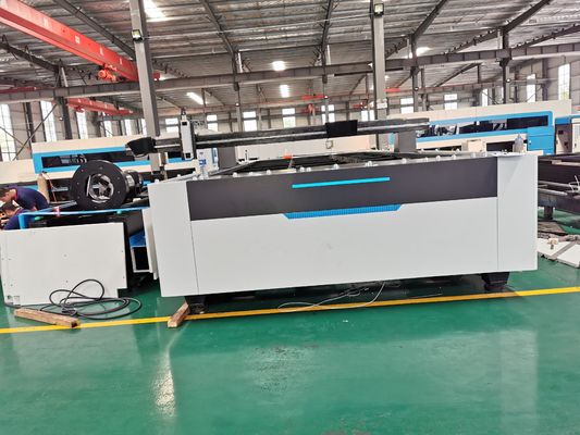 Mesin Pemotong Laser Meja Ganda Besi 3000W Raycus IPG