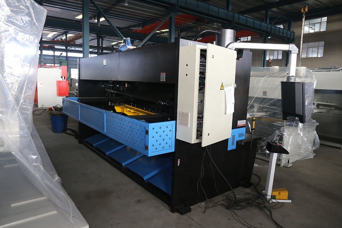 Mesin Geser Hidrolik CNC 3200mm Untuk Motor Servo E21S DA360 Stainless Steel