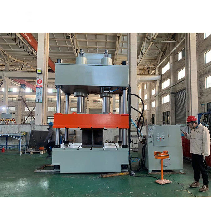 Empat Kolom Double Action Hydraulic Press Untuk Deep Drawing 400t Untuk Tangki Air 22KW